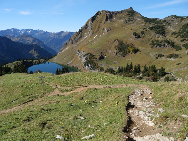 Abstieg von der Hinteren Seealpe zum Seealpsee