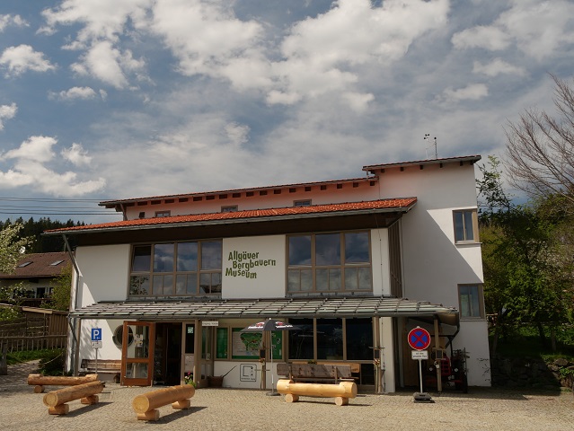 Eingang zum Allgäuer Bergbauernmuseum in Diepolz