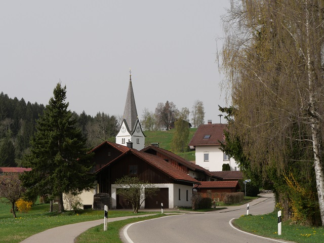 Radweg bei Genhofen