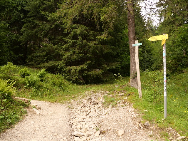 am Beginn des Schutzengelwegs auf den Tegelberg